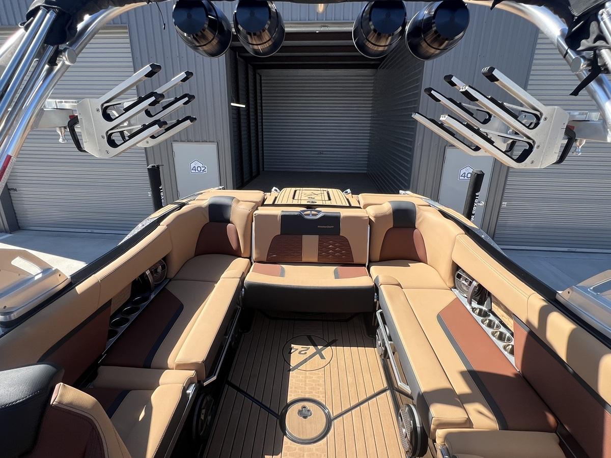 2021 MasterCraft X24