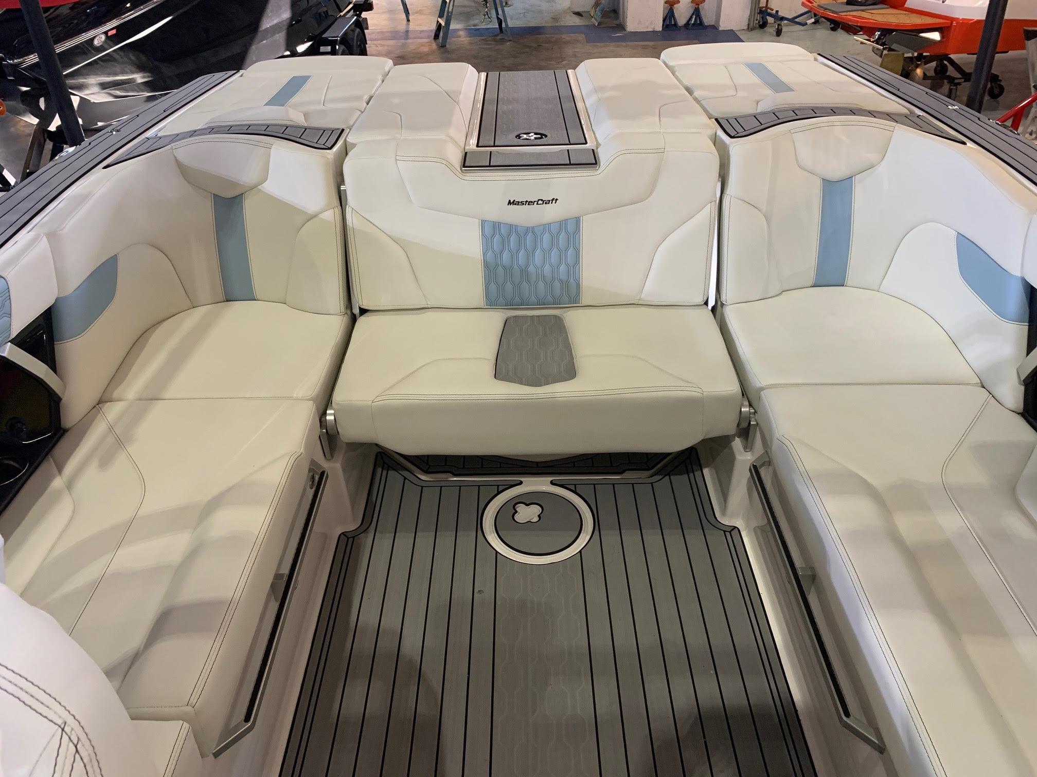 2024 Mastercraft XT22 Demo Boat! New Warranties! Only 20 Hours!