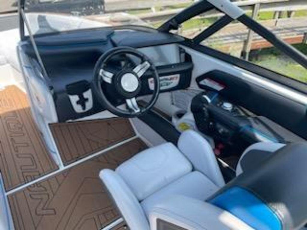 2017 Nautique G23