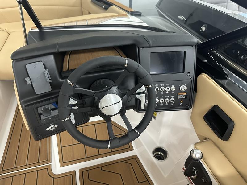 2024 MOOMBA MAX