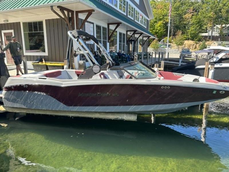 2022 MasterCraft NXT24
