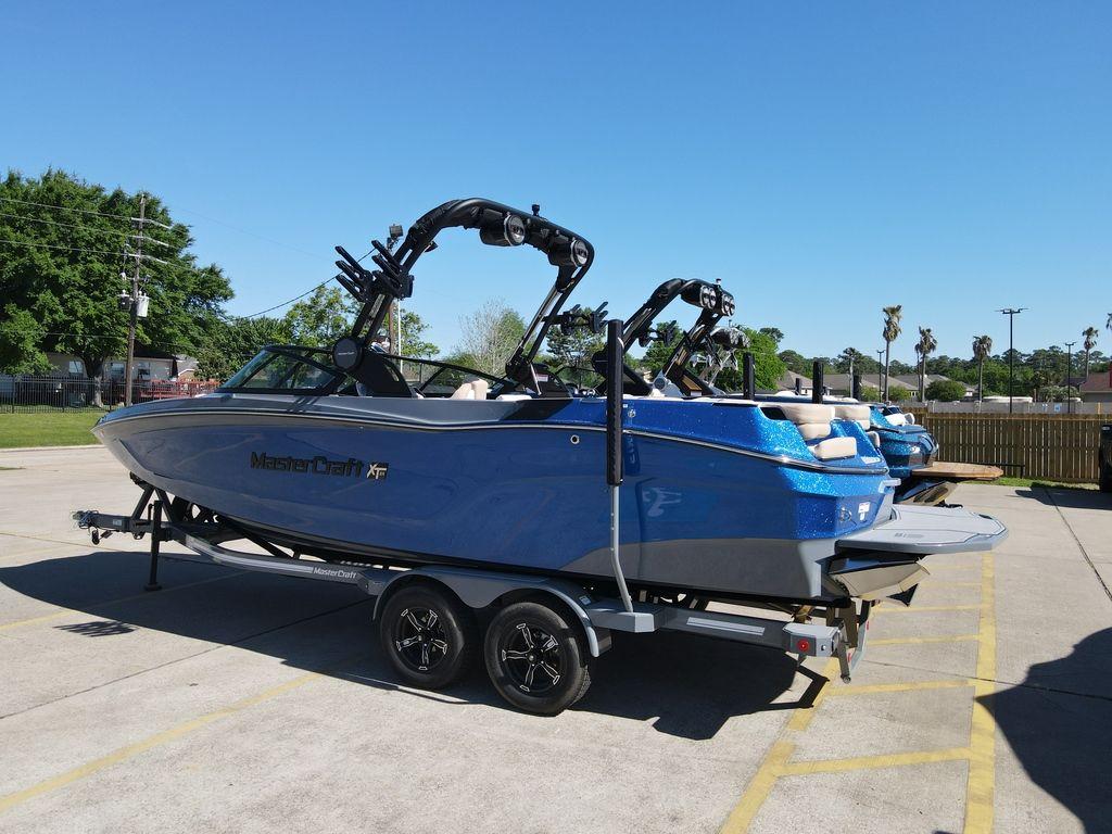 2024 MasterCraft XT24