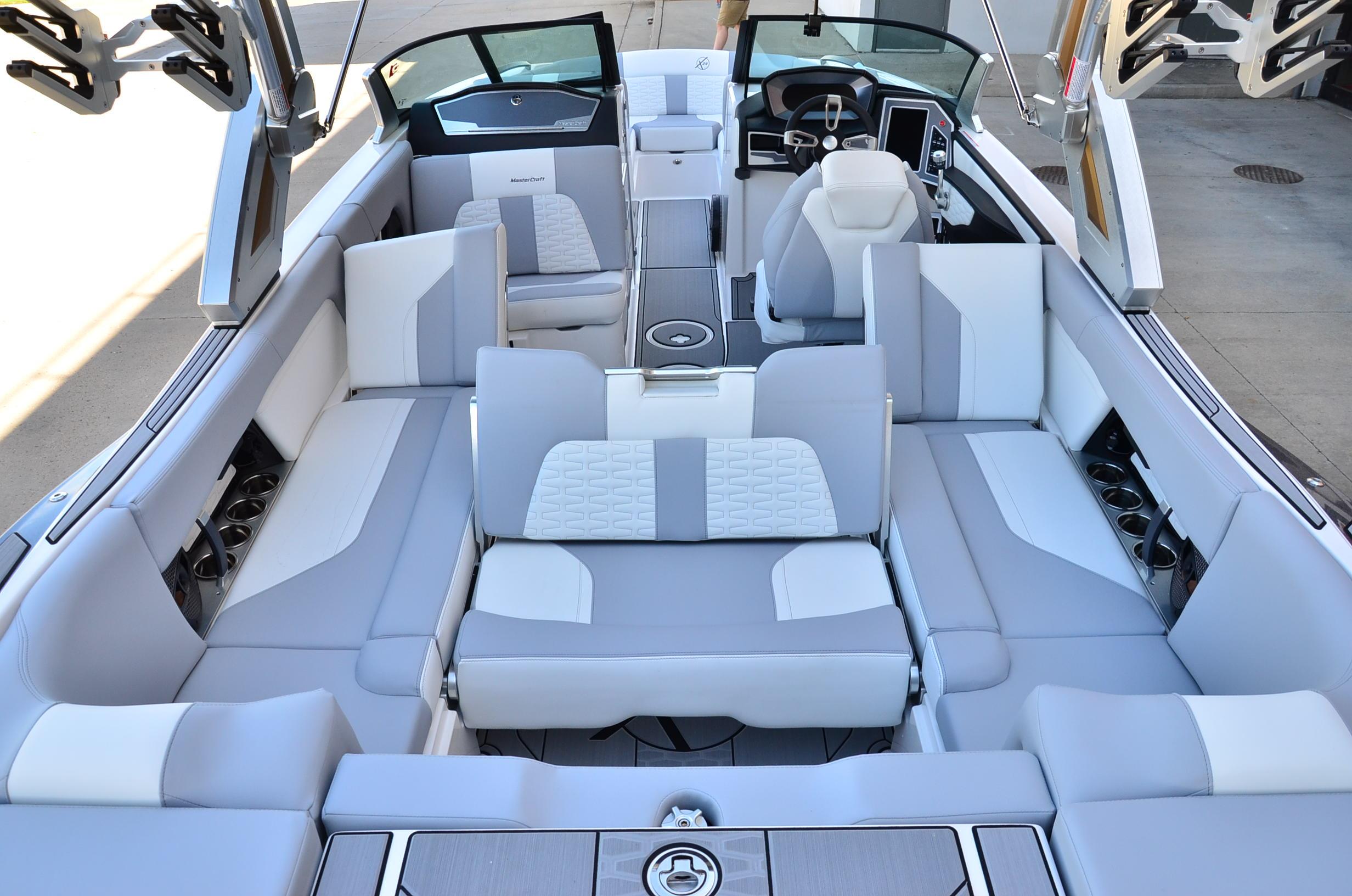 2024 MasterCraft X24 w/ 6.2 Ilmor SuperCharged Engine! 2024 Model Year End Closeout!
