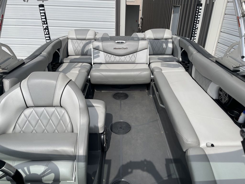 2015 MasterCraft X46