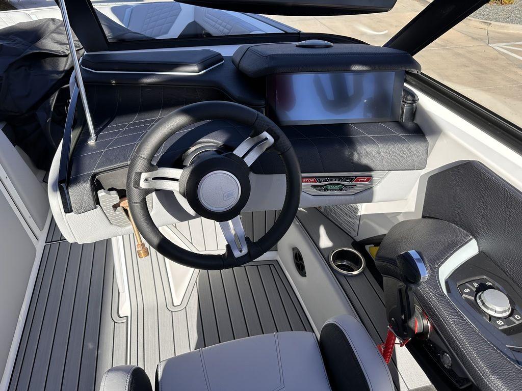 2024 Nautique G23
