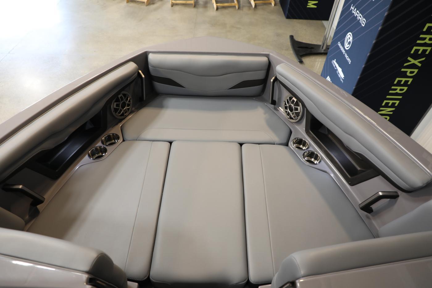 2023 Axis T220
