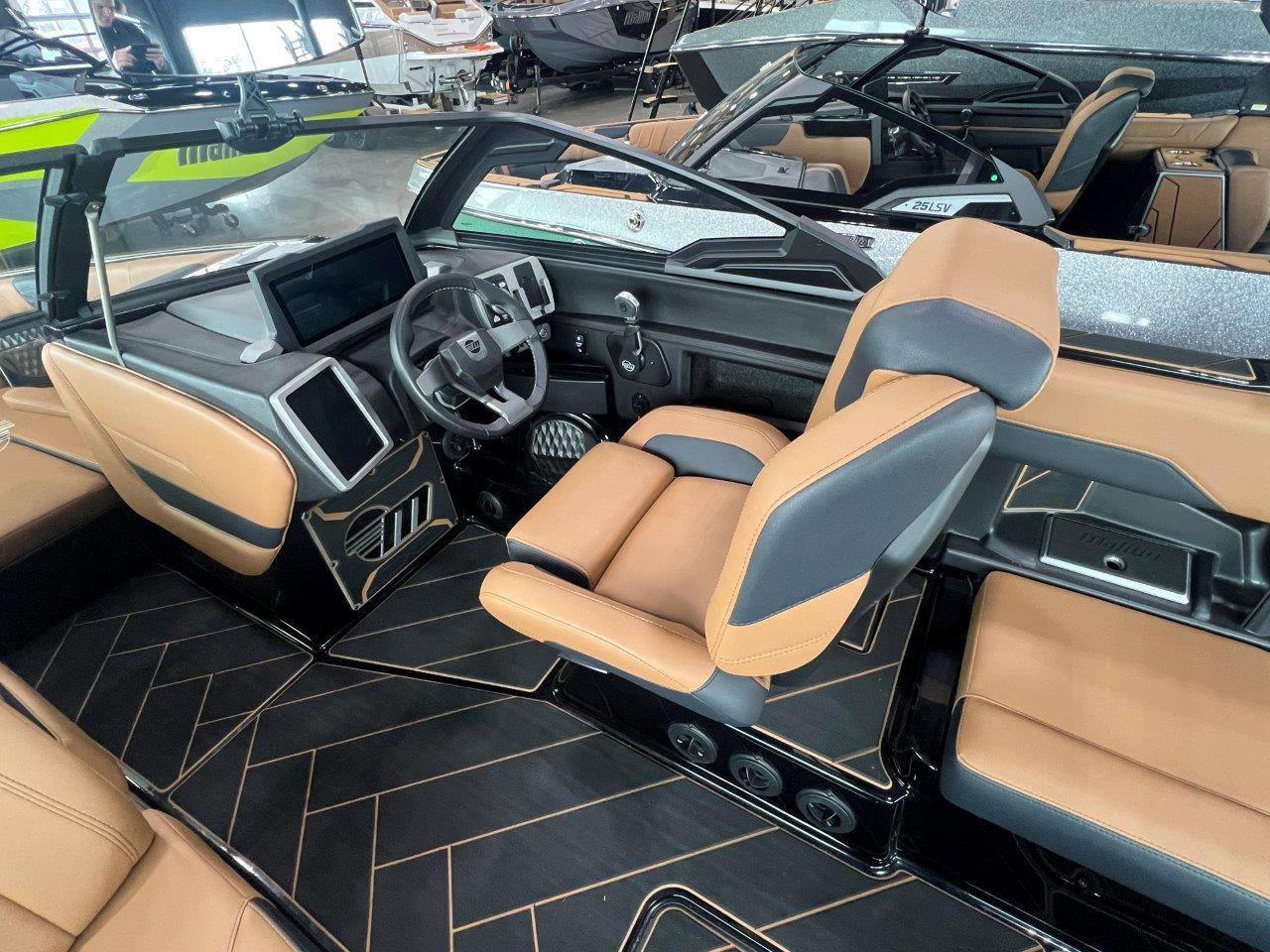 2024 Malibu 26 LSV