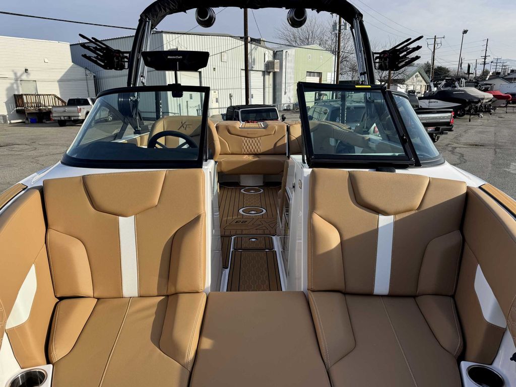 2025 MasterCraft XT23