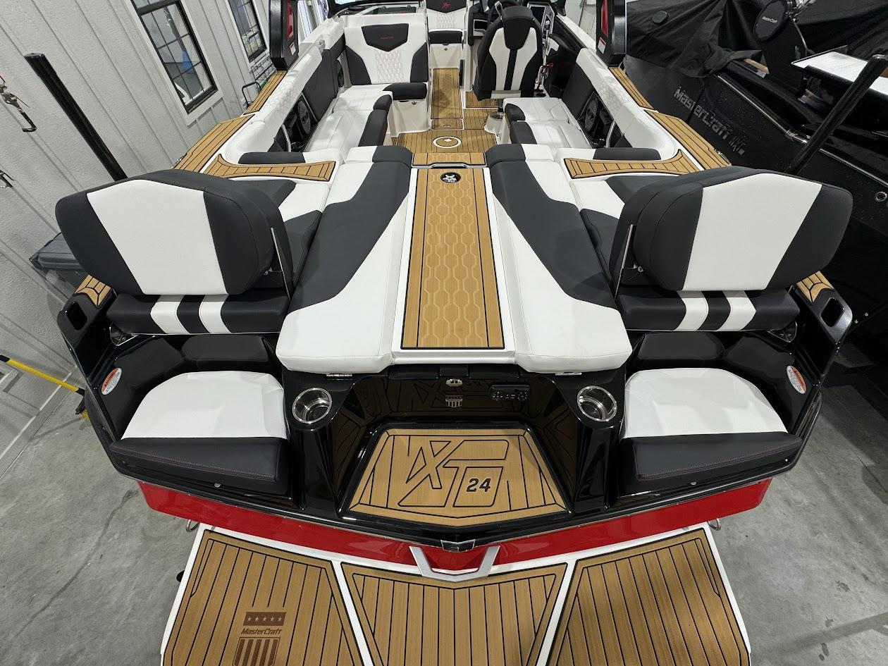 2024 MasterCraft XT24