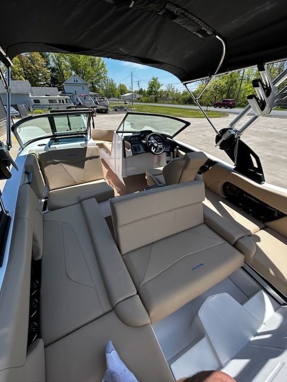 2023 MasterCraft NXT21