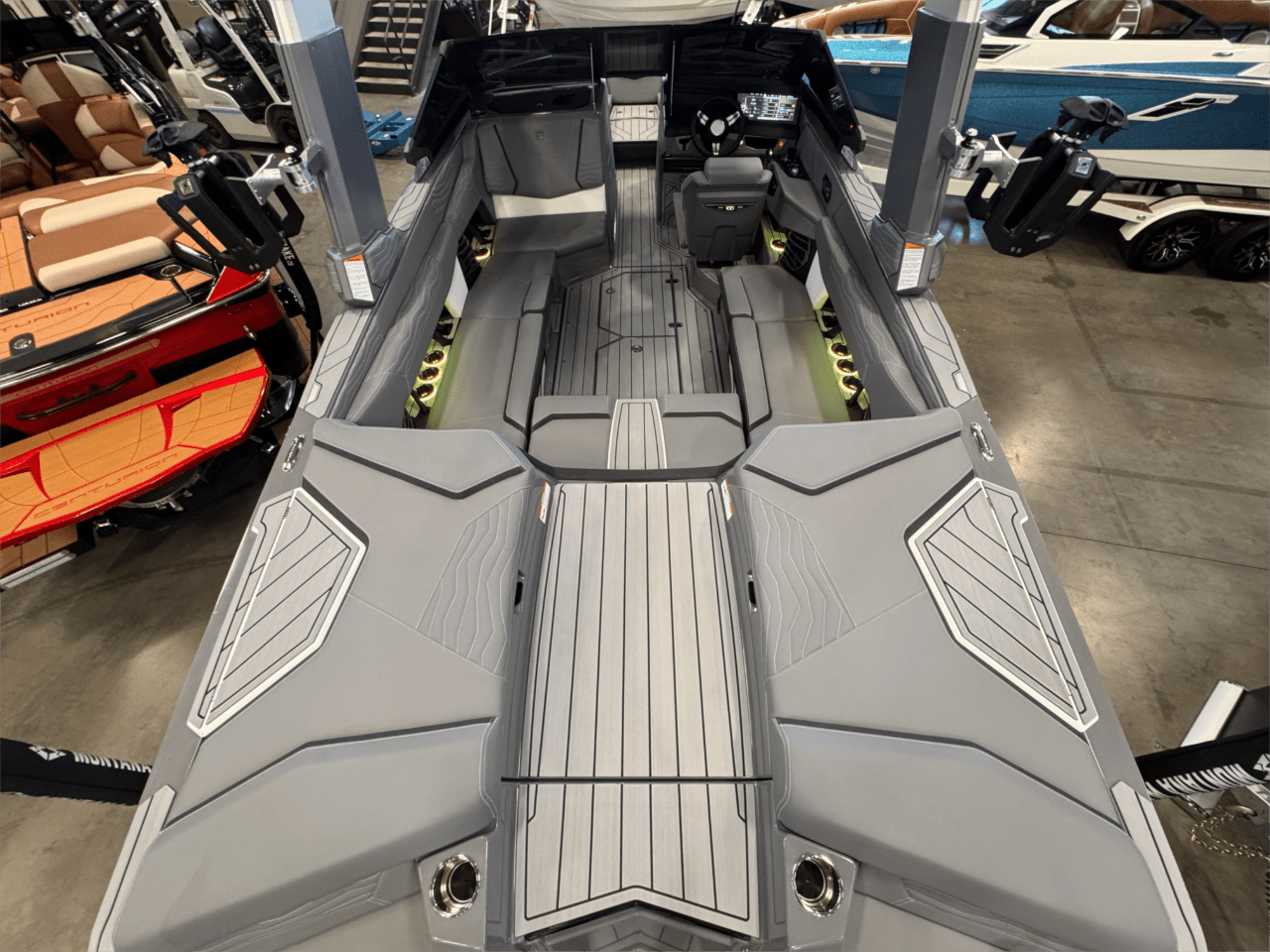 2025 Nautique G23