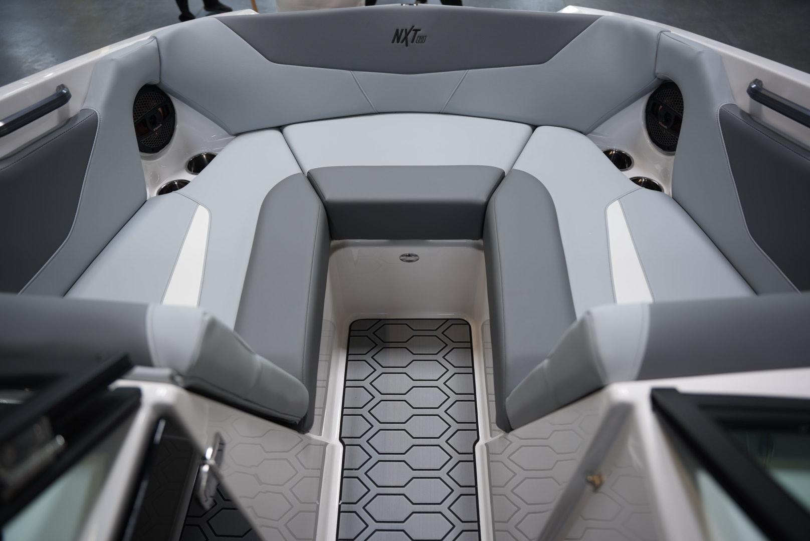 2025 MasterCraft NXT20 &#8211; Boat Show Featured Boat!