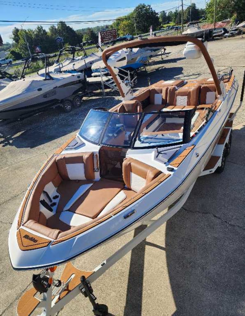 boat.Title