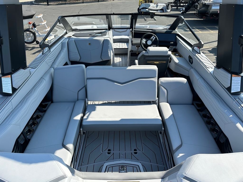 2025 Nautique Super Air Nautique G23