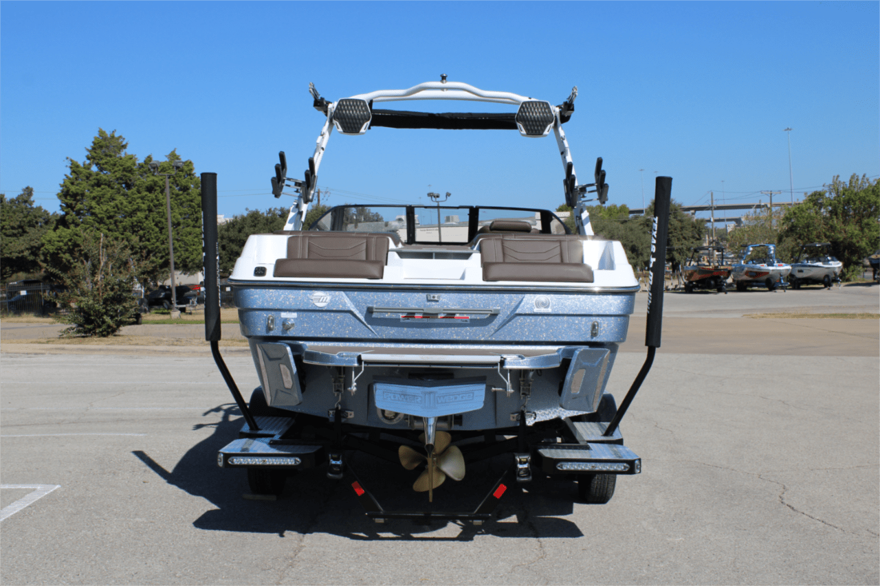2025 Malibu 23 LSV