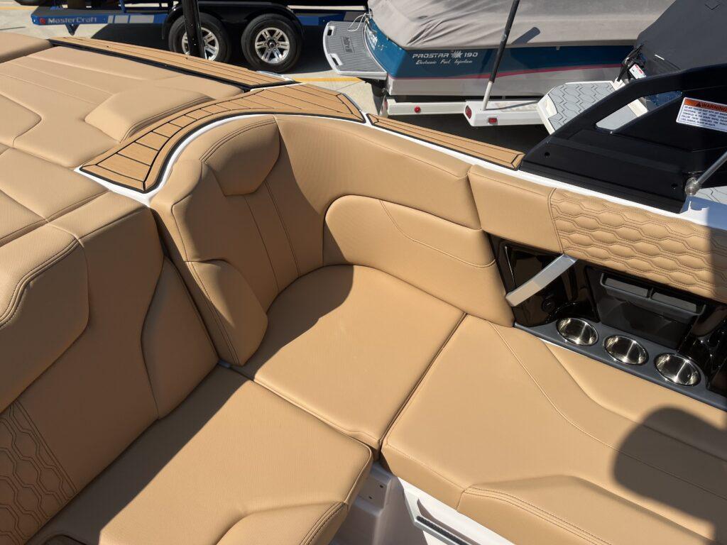 2025 MasterCraft XT20