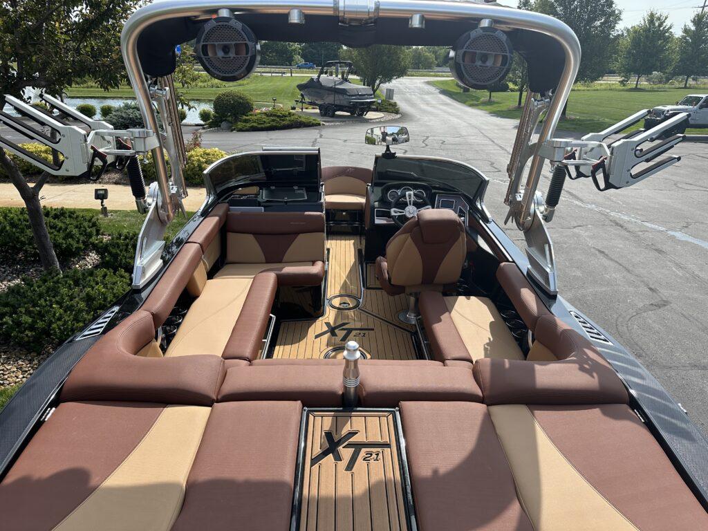 2018 MasterCraft XT21