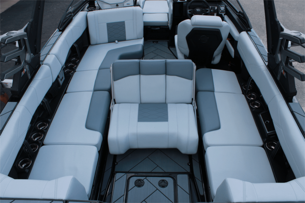 2025 Malibu 23 LSV