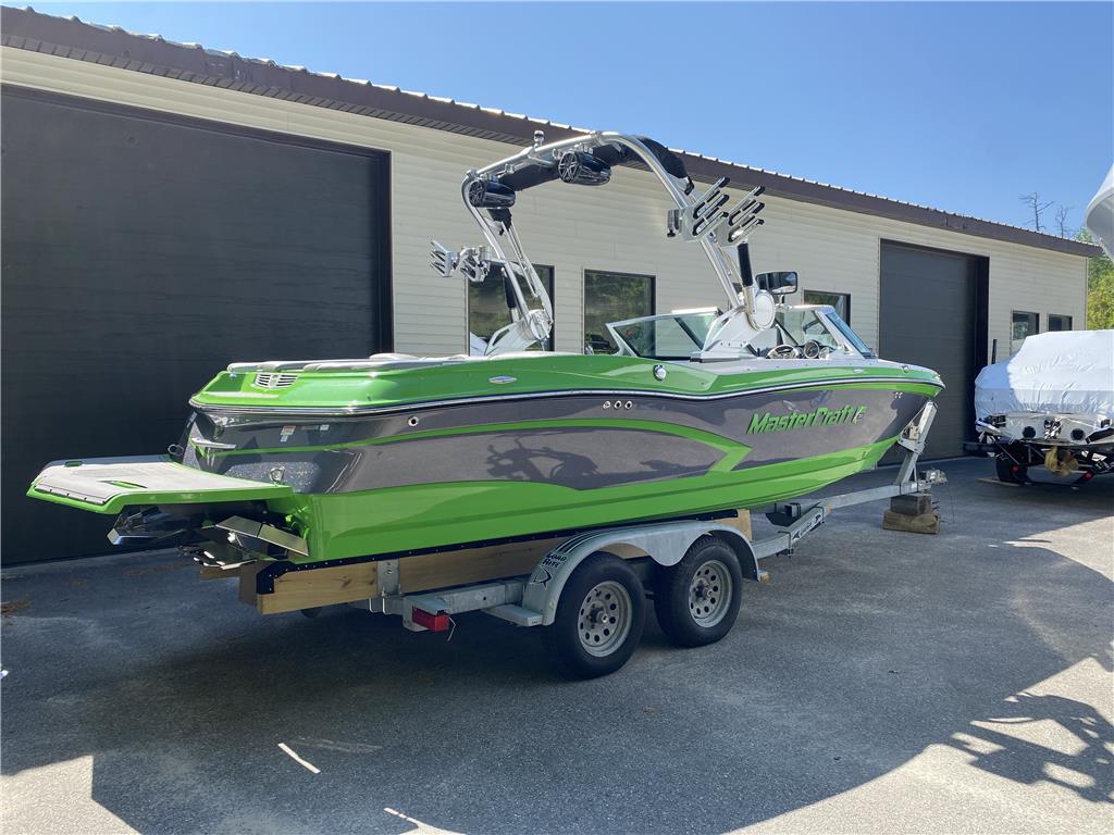 2014 MasterCraft X30 - PERFECT CONDITION