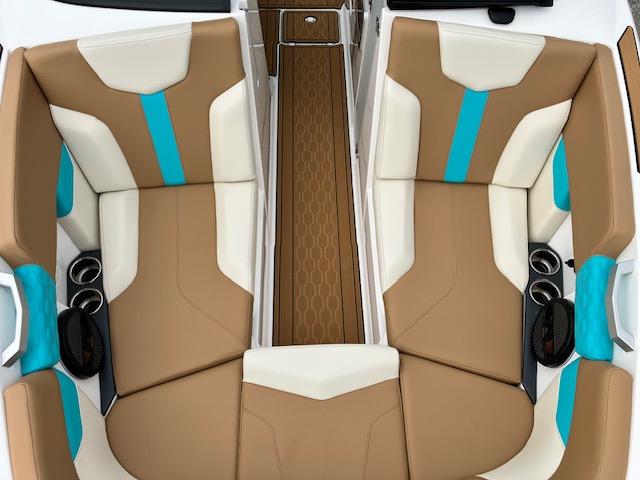 2025 MasterCraft XT22