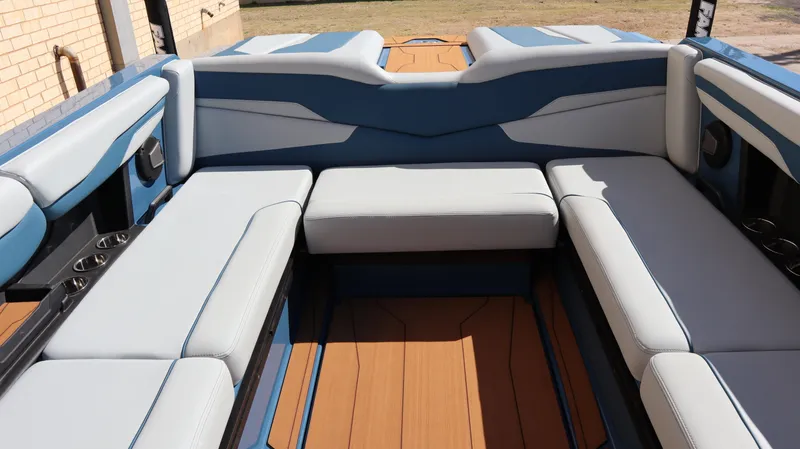 2025 AXIS T250
