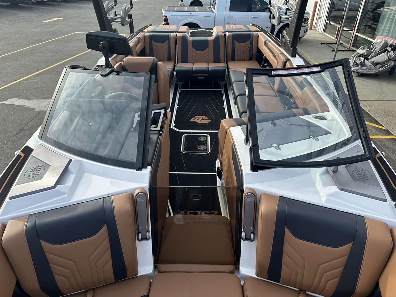 2025 Malibu 25 LSV