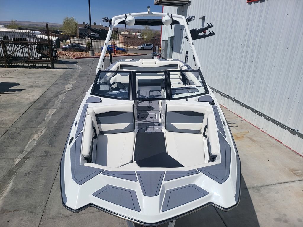 2025 Axis Wake Research A245