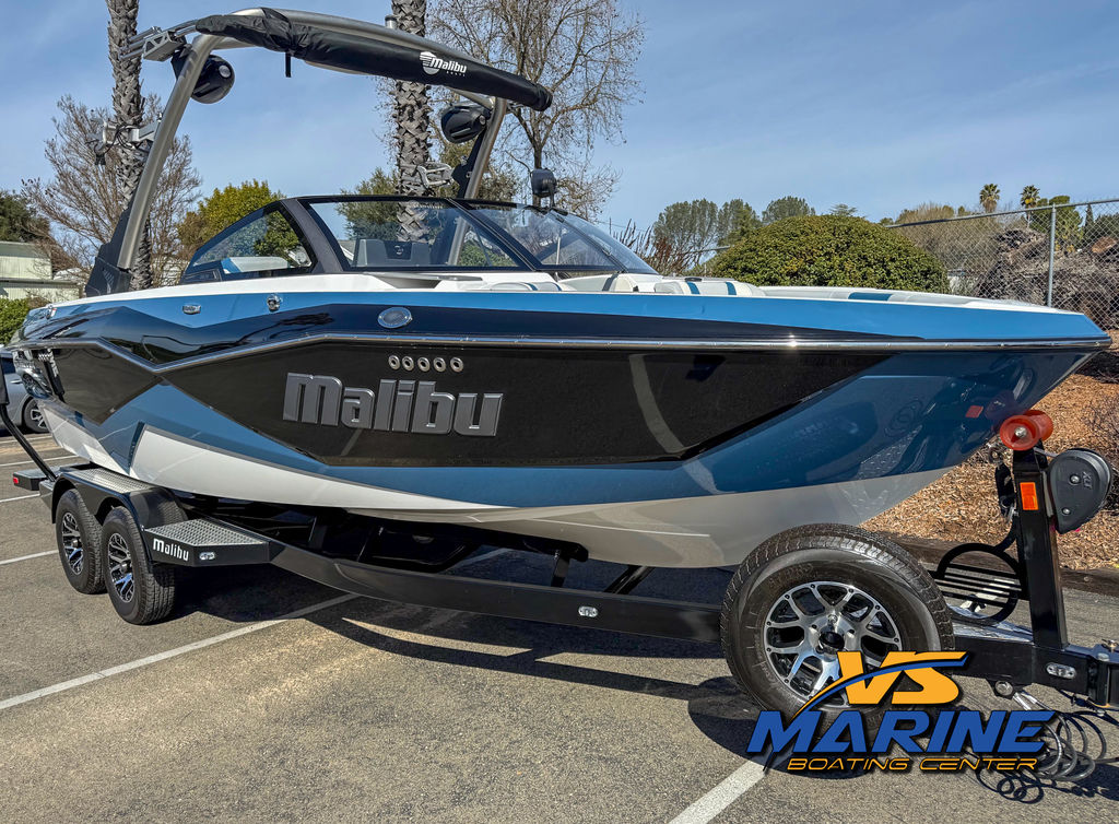 2023 Malibu Boats 22 LSV