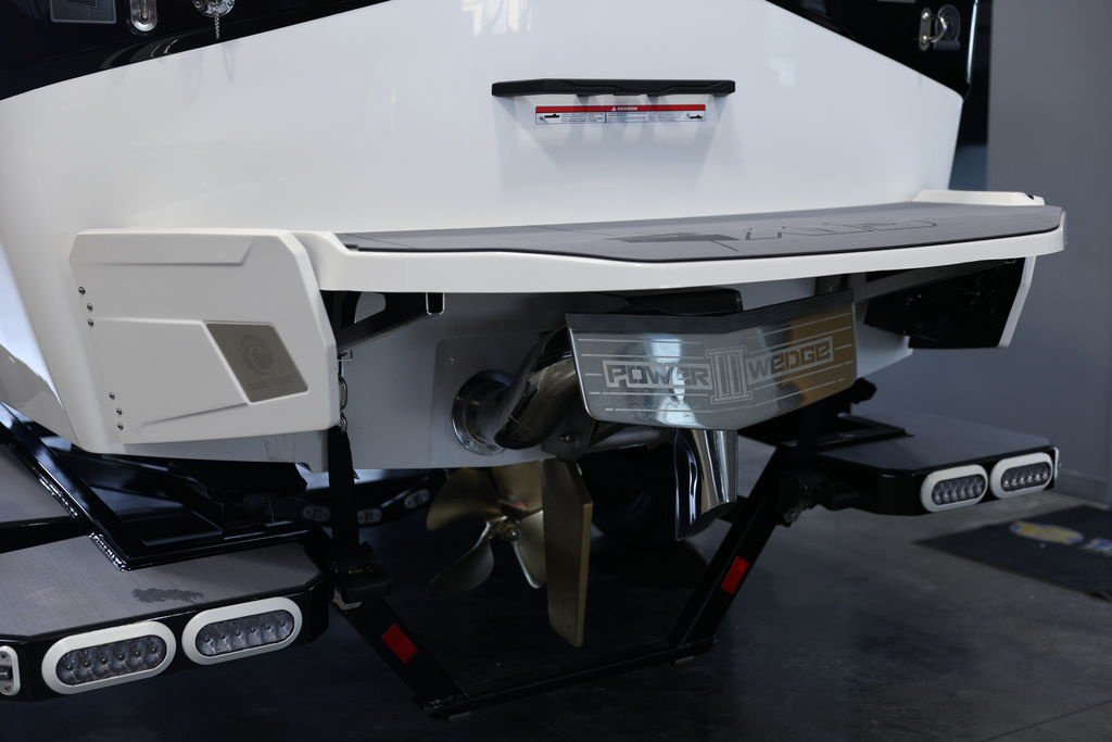 2024 Axis T250 LT4