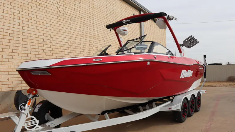 2025 MALIBU WAKESETTER 25 LSV