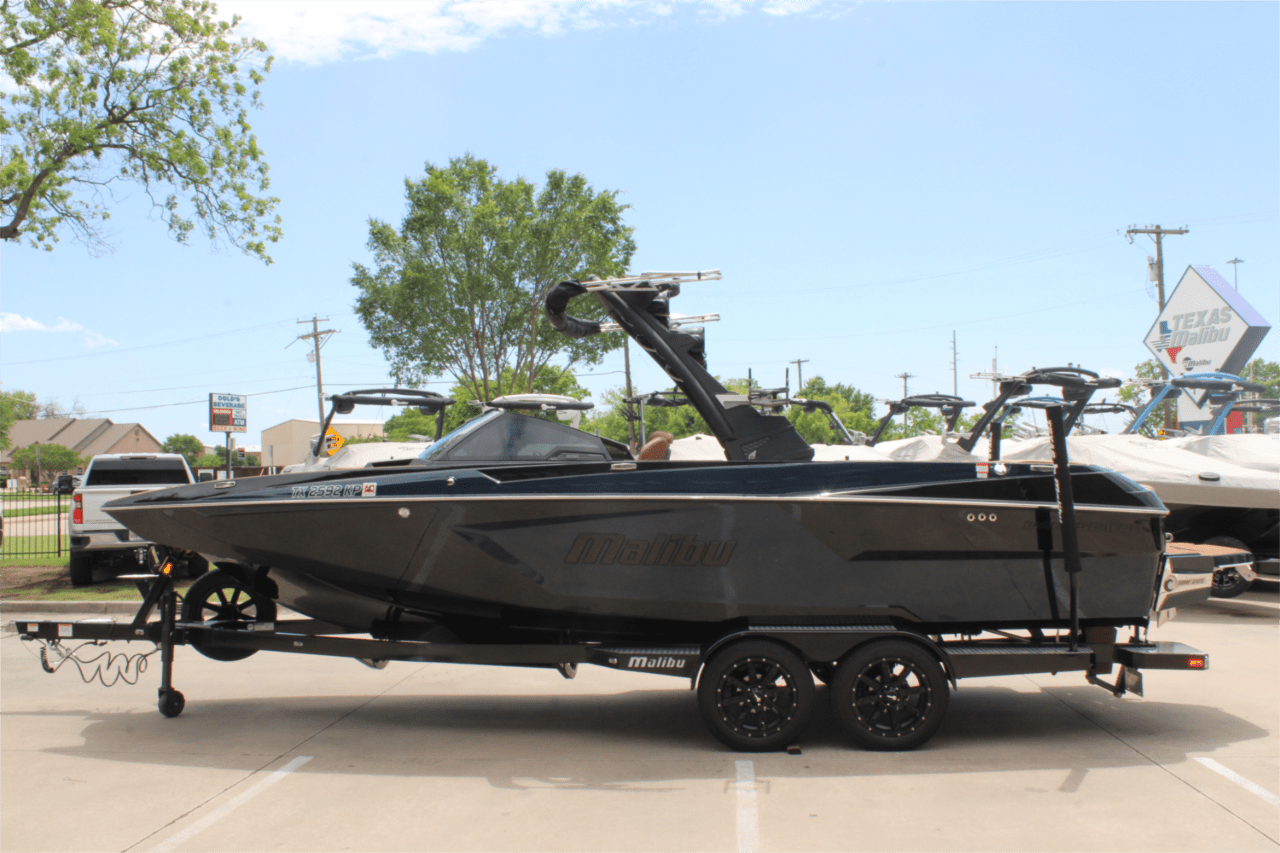 2022 Malibu 24 MXZ