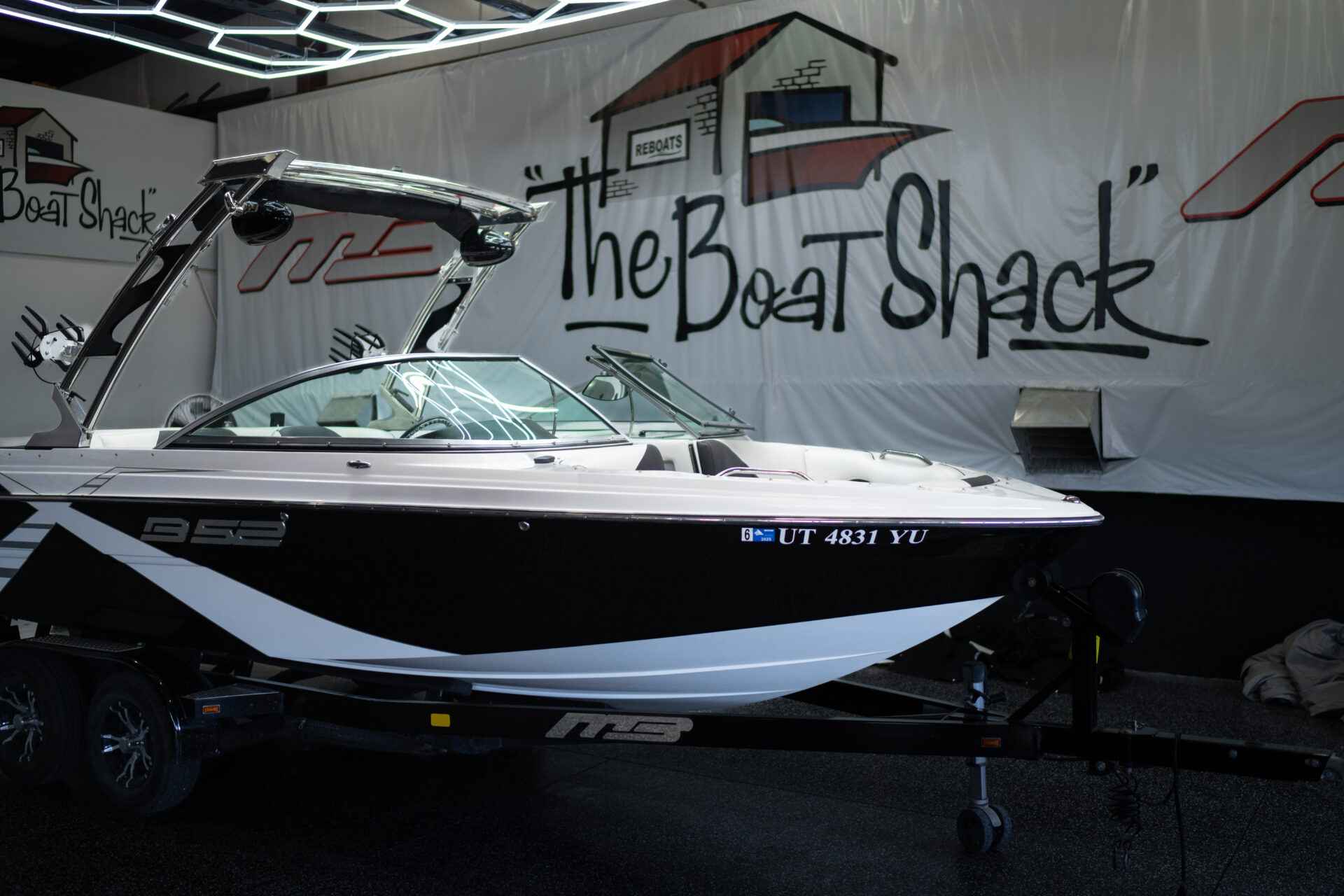 2013 MB Sports B52 21