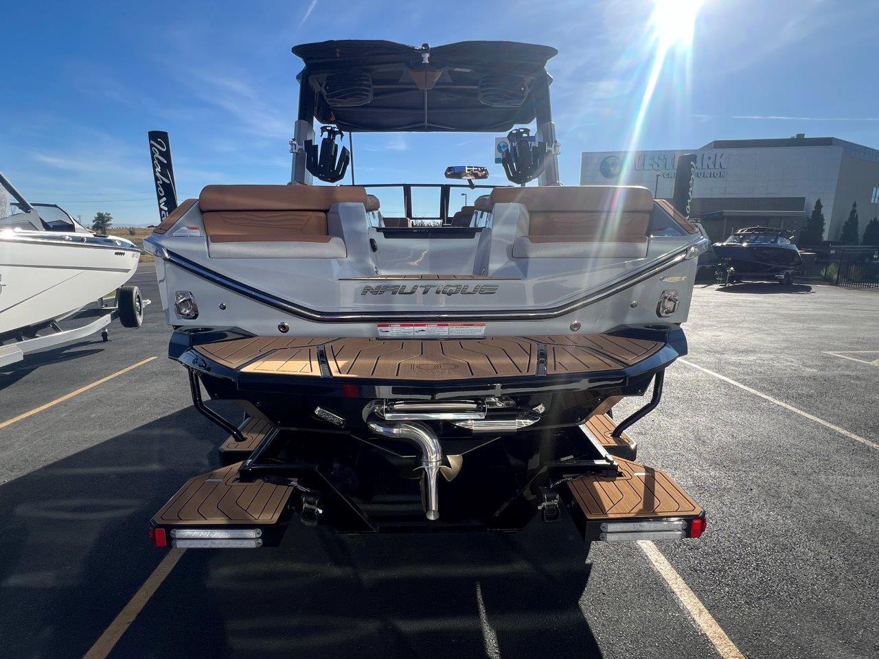 2025 Nautique G23