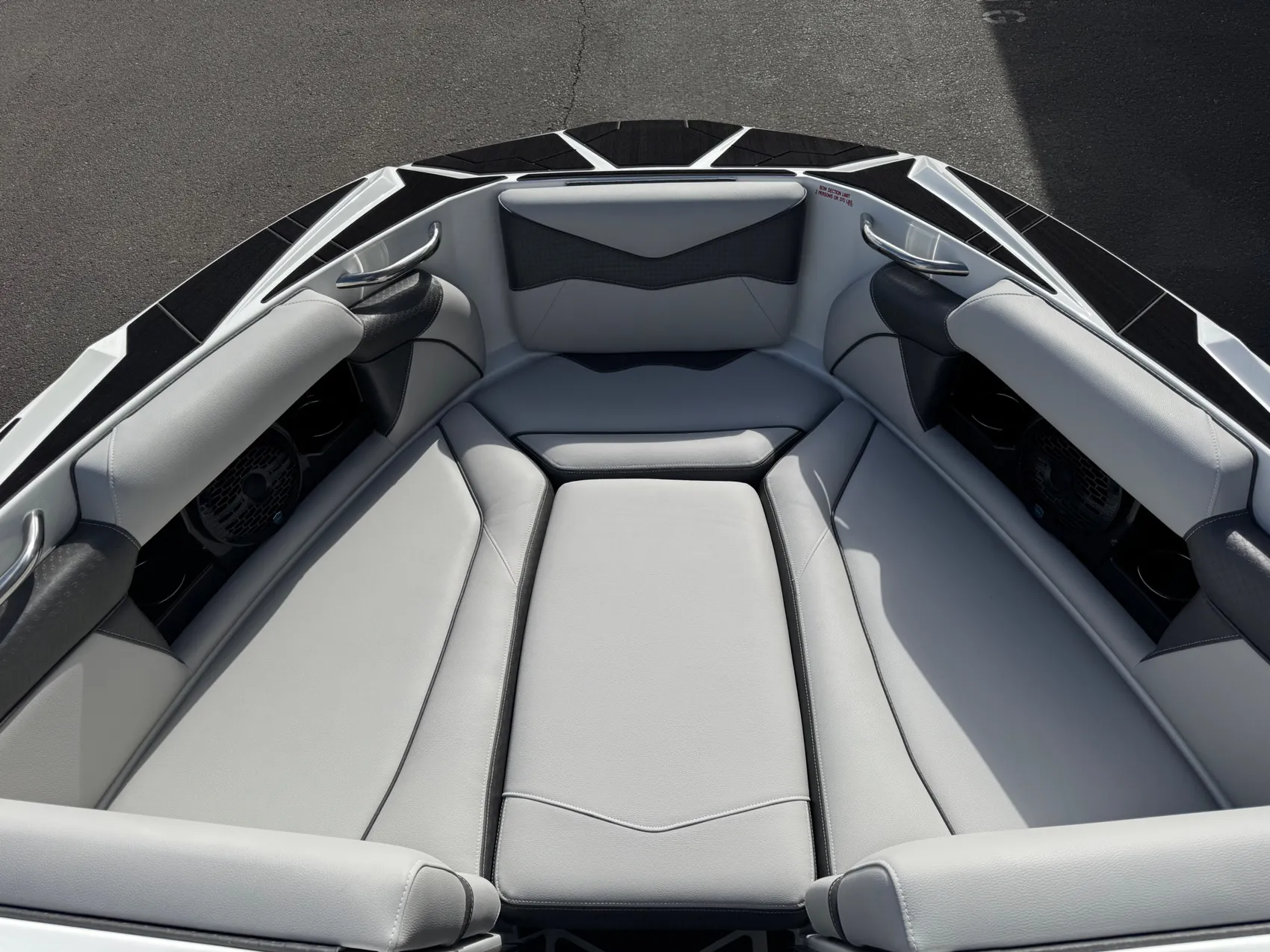 2025 Supreme S220