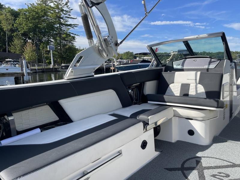 2019 MasterCraft X24
