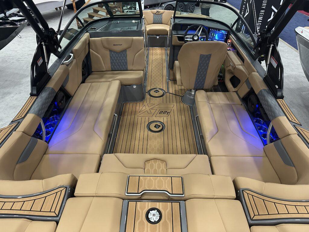 2025 MasterCraft XT22T