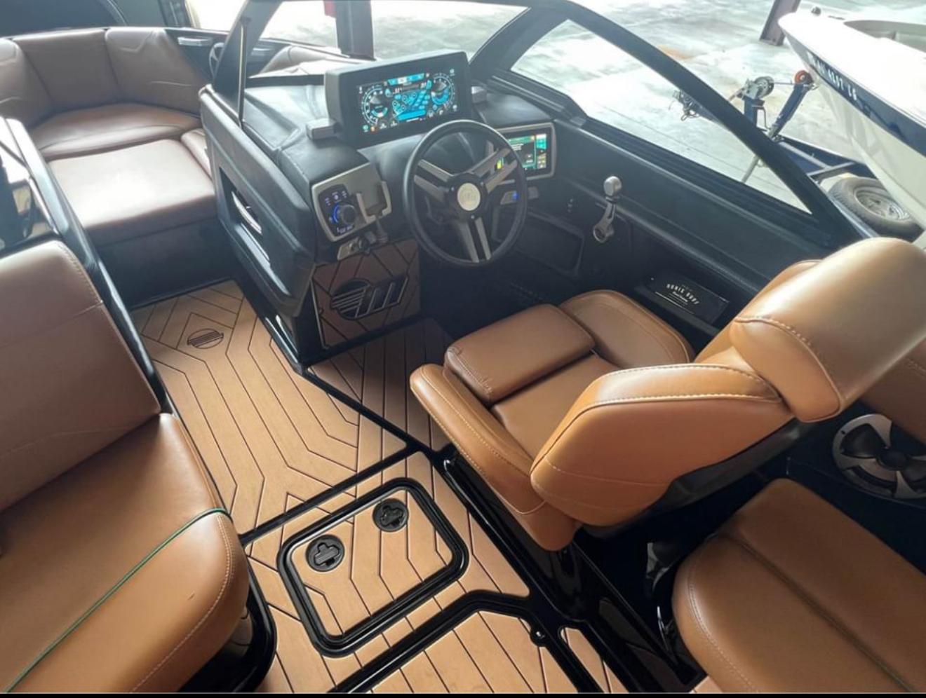 2019 Malibu 23 LSV