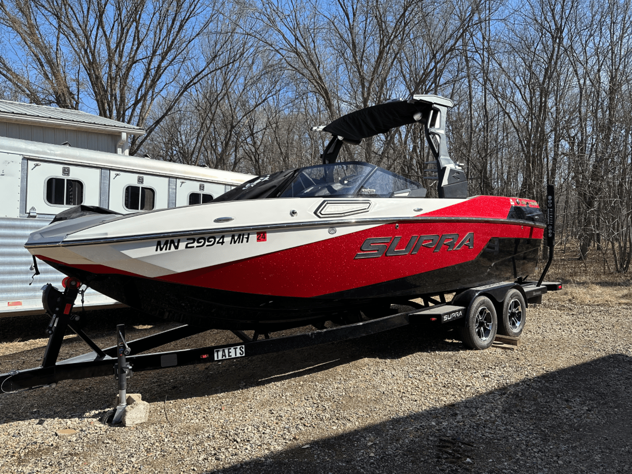 Supra Wakesurf Boat SL400 w/ Dual Stern Thrusters