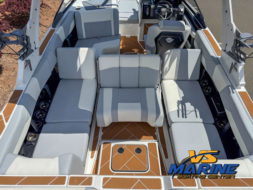 2025 Malibu Boats 23 LSV
