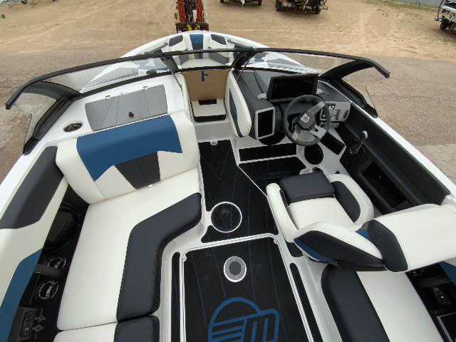 NEW 2024 MALIBU 20’ VTX wakesetter w/ M5DI &amp; TRL