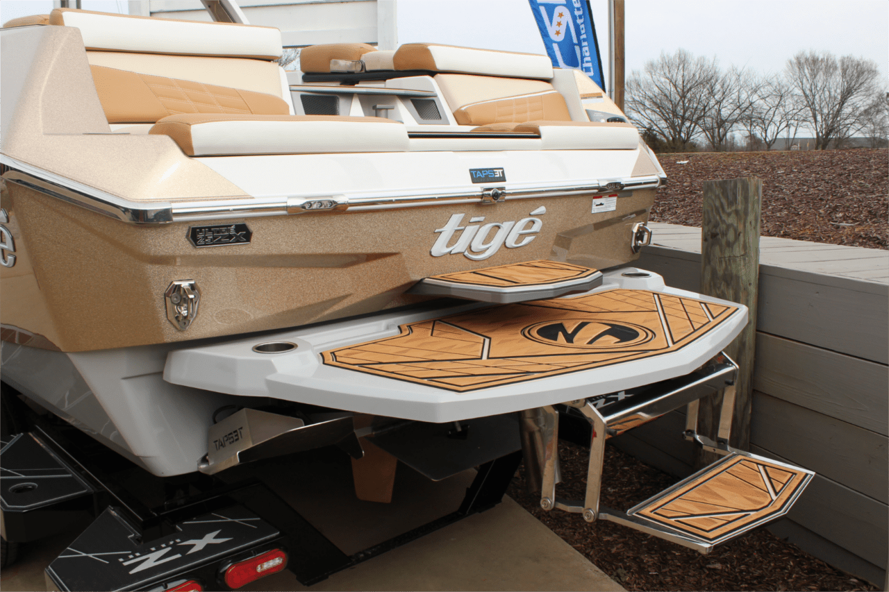 boat.Title