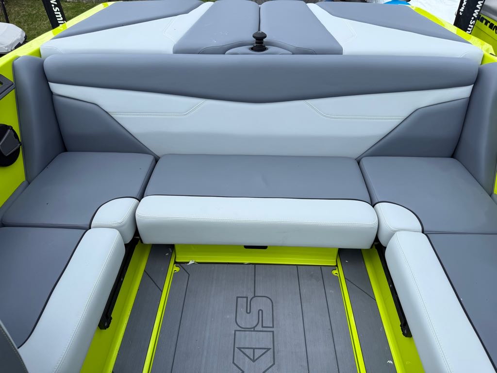 2025 Axis A20