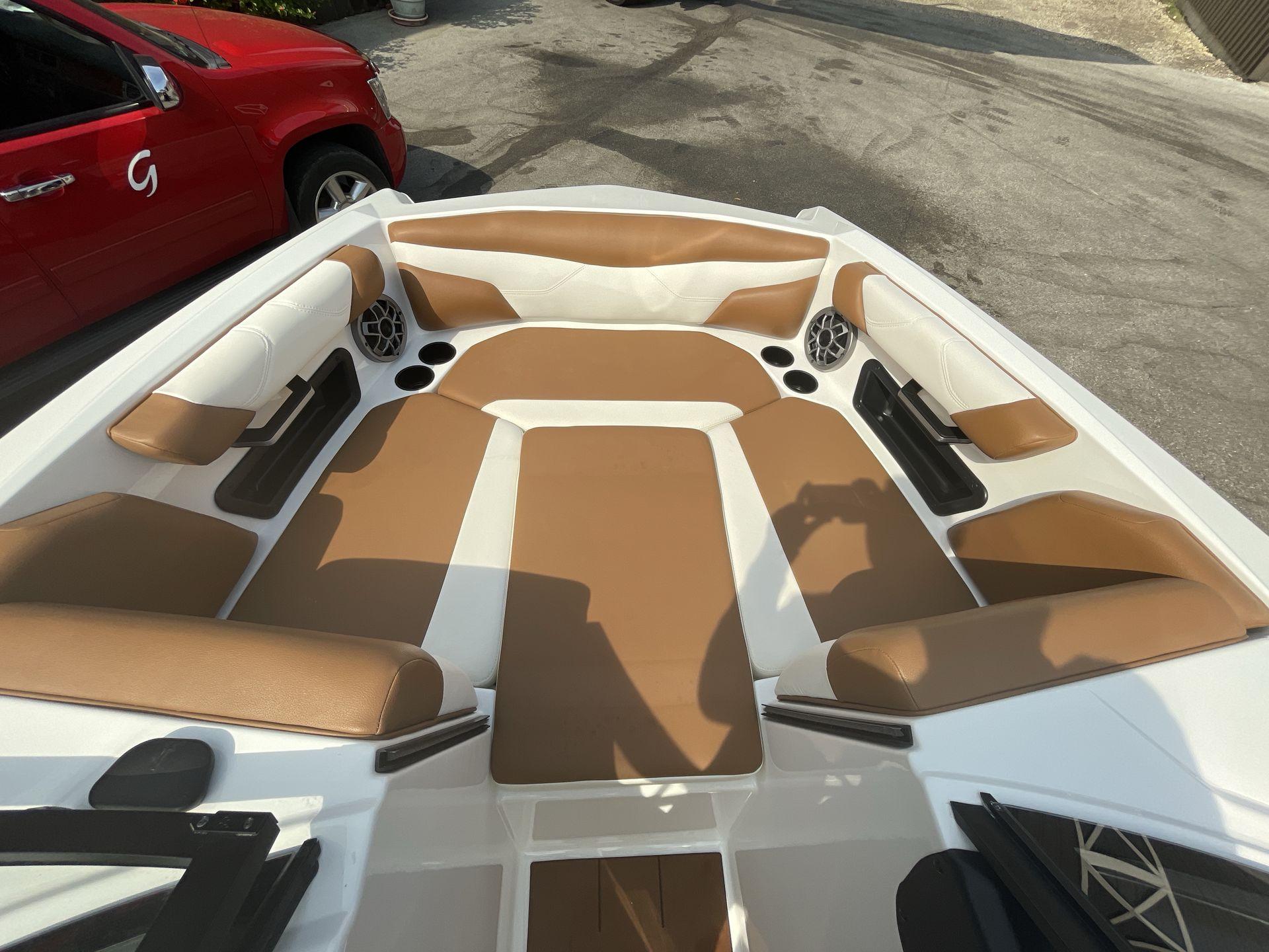 2023 Axis A20