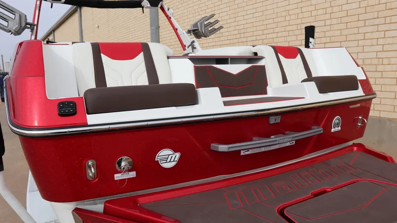 2025 MALIBU WAKESETTER 25 LSV