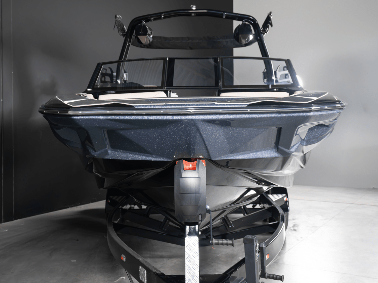 2025 Centurion NV233