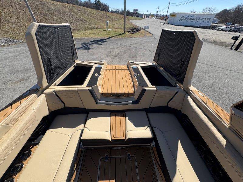 2025 Nautique G23