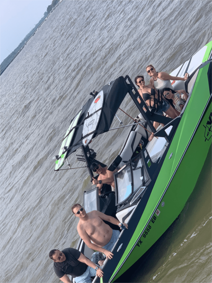 2018 Axis T23 – Very Good Condition – Fully Loaded for Surfing! – $69,995