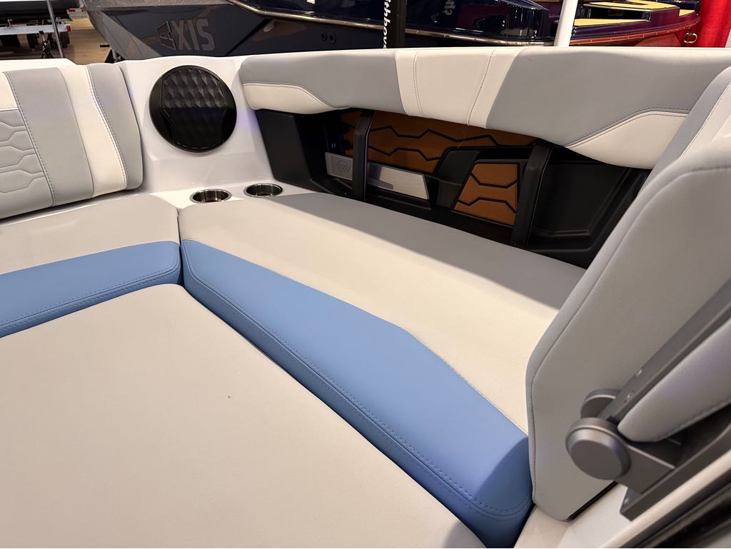 2024 Malibu Boats 23 MXZ