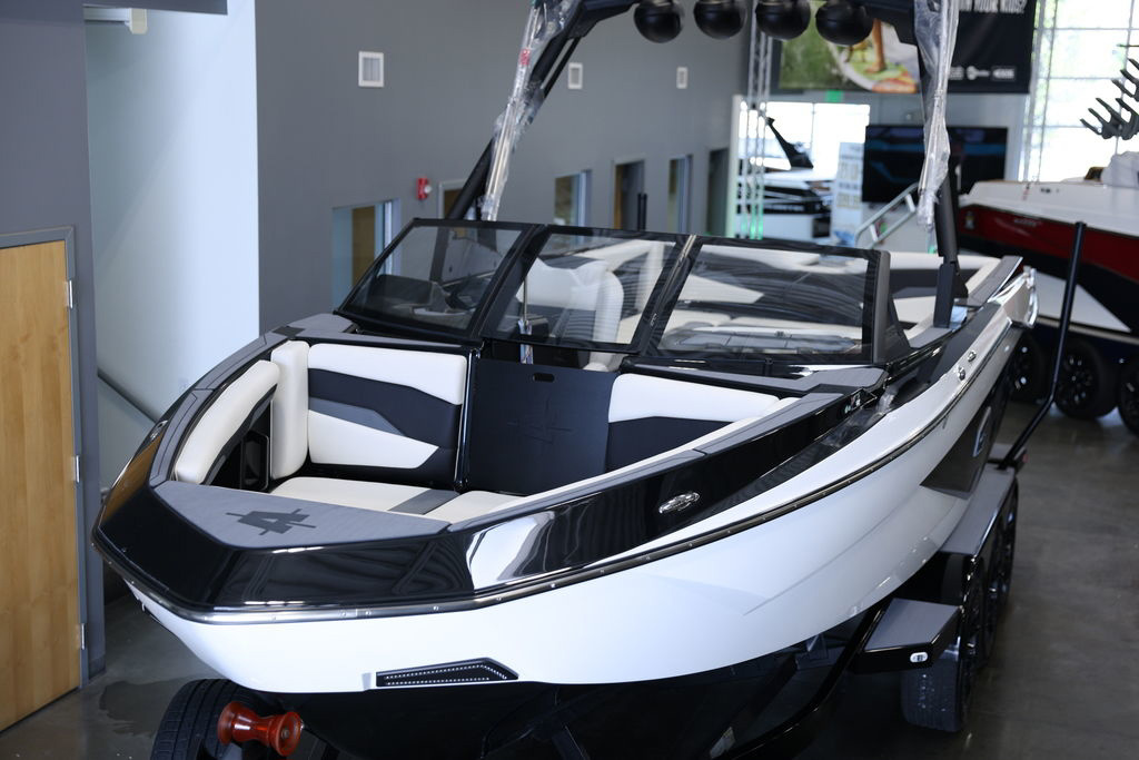 2024 Axis T250 LT4