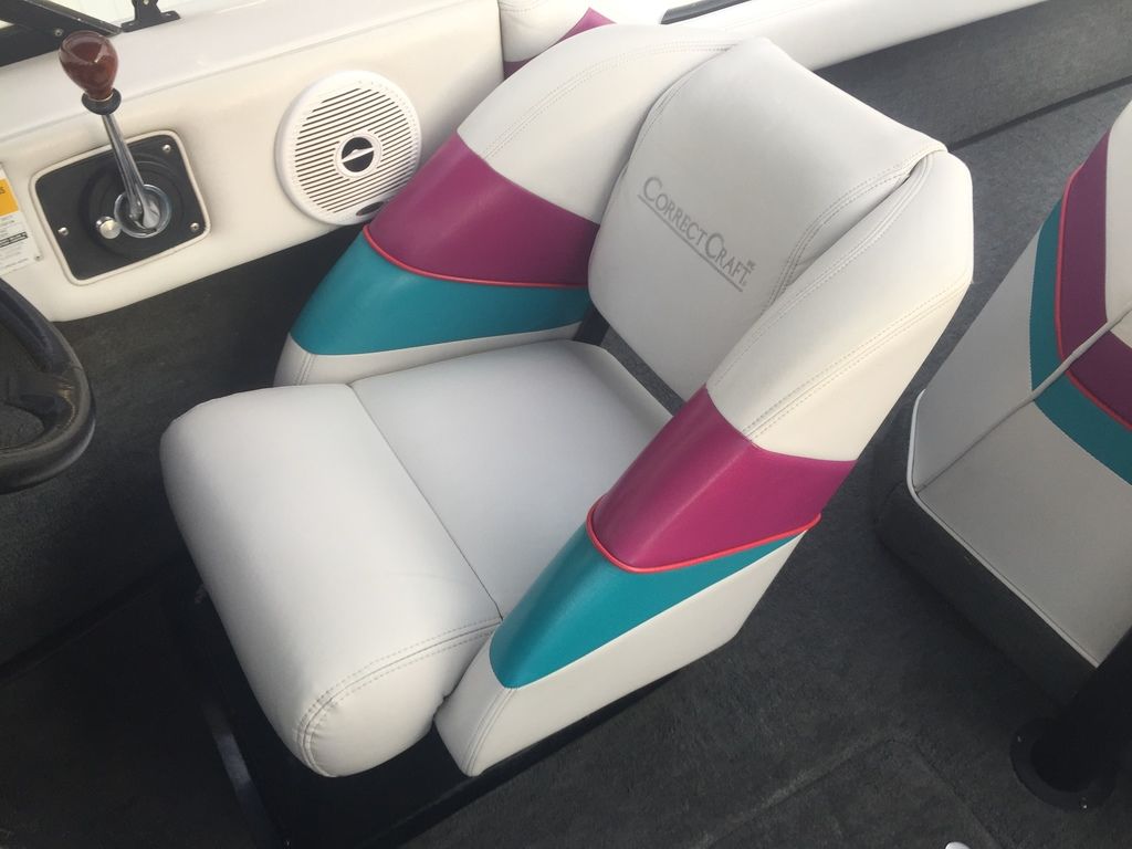 1993 Nautique Ski 196